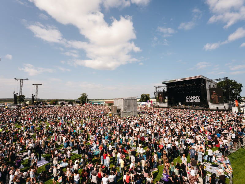 A big crowd turned out to see Cammy Barnes on the main stage.