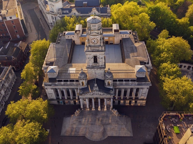 At the city's Guildhall, catch world-record-holding “bubbleologist” Ray Bubbles as he tries to create the ultimate square bubble, along with a volcano bubble, a bubble ghost and a tornado inside a bubble.