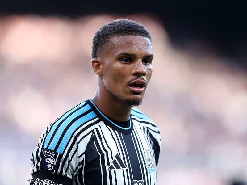 Lacked composure on the ball, though wasn’t the only one. Can count himself a tad unfortunate Alex Scott’s cross deflected off him and into his own net.