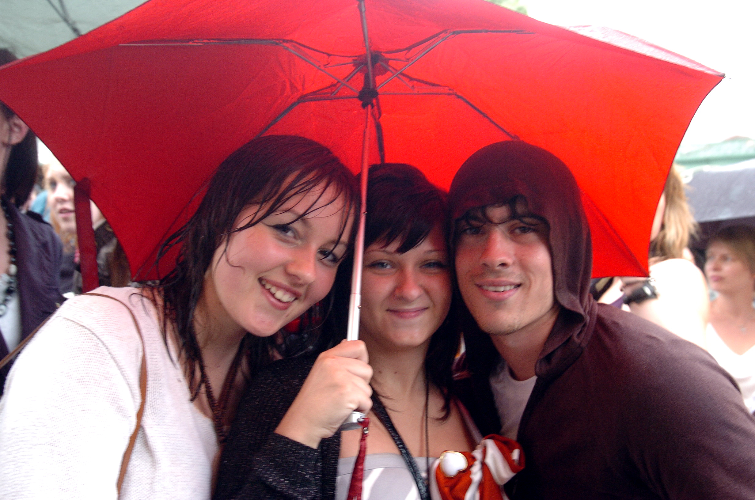 The rain fails to deter these fans at the main stage at Doncaster Live 2006. 