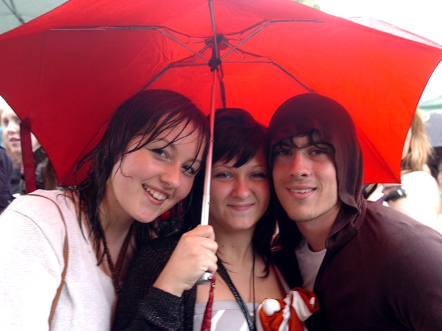 The rain fails to deter these fans at the main stage at Doncaster Live 2006. 