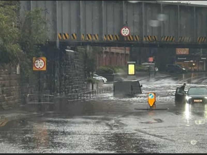 Traffic dealing with the water at London Road, Sheffield. Photo: Submitted