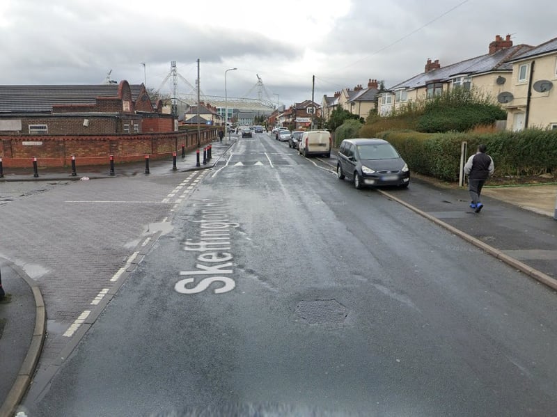 What: Temporary traffic lights
Why: Uninstallation and installation of telegraph pole carrying fibre cable (IX Wireless Limited)
When: Sep 3- Sep 7
