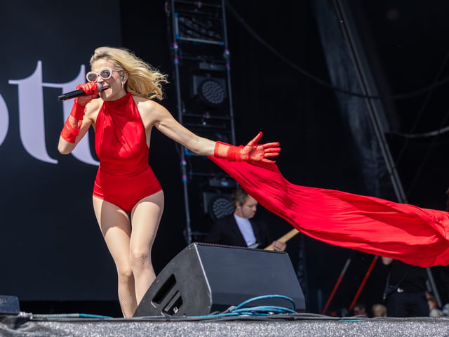Pixie Lott on the Common Stage on Friday, August 28.