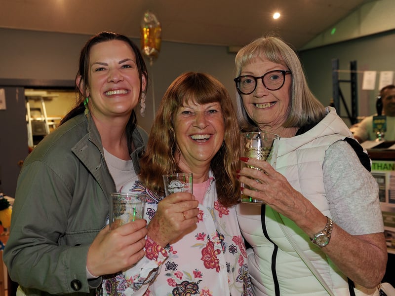 Donna Hogben, Dianne Shires and Julie Shires