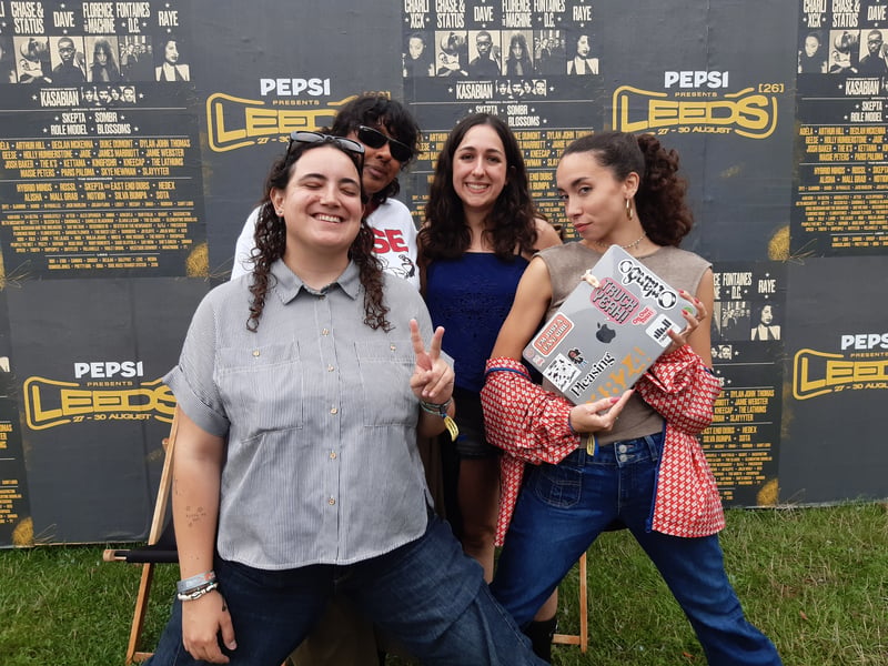 These were the fans who were spotted holding a laptop during Role Model's set on Friday! 