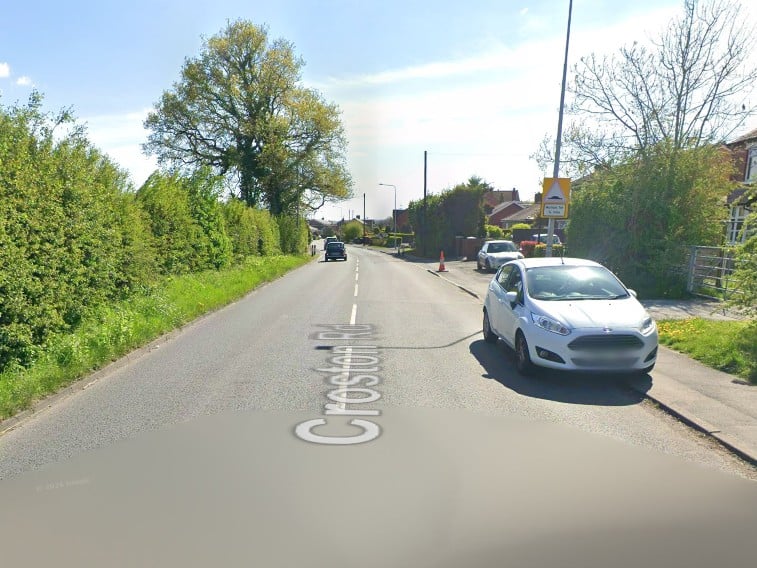 What: Temporary traffic lights
Why: Excavate joint bay with approx. 30 meters of track in the footway/verge to install and joint cable for new connection. (Electricity North West Limited)
When: Sep 1- Sep 15
