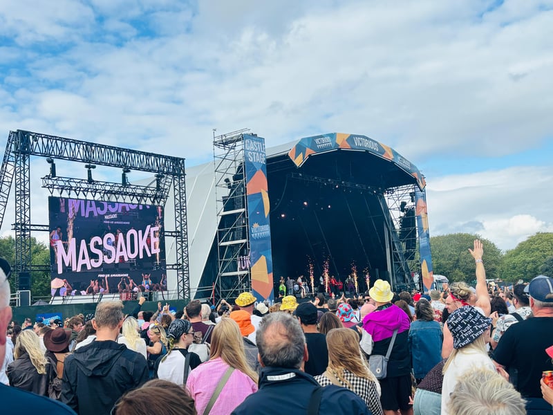 Massaoke on Castle Field at Victorious Festival