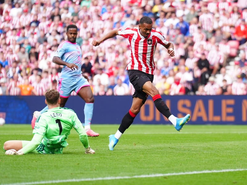 Didn’t get much sight of goal but his movement and one-touch passing was at times good. Put in a really decent shift given he was visibly struggling with illness in the first half. 6