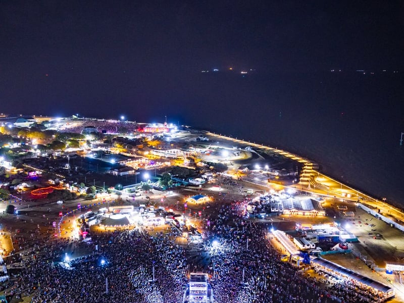 Final headliners take to the stage at Victorious 2026