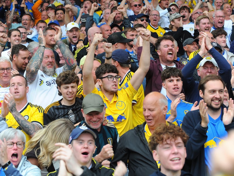 Leeds United v Brentford Premier League sun 30-08-2026 pic Steve RidingLeeds fans celebrate Leeds goal