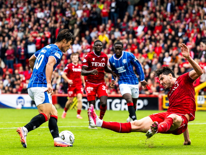 A threat all afternoon. It was his shot that led to Naderi's opener and the South Korean showed the ability to find pockets of space and also drive at his opponents, 7