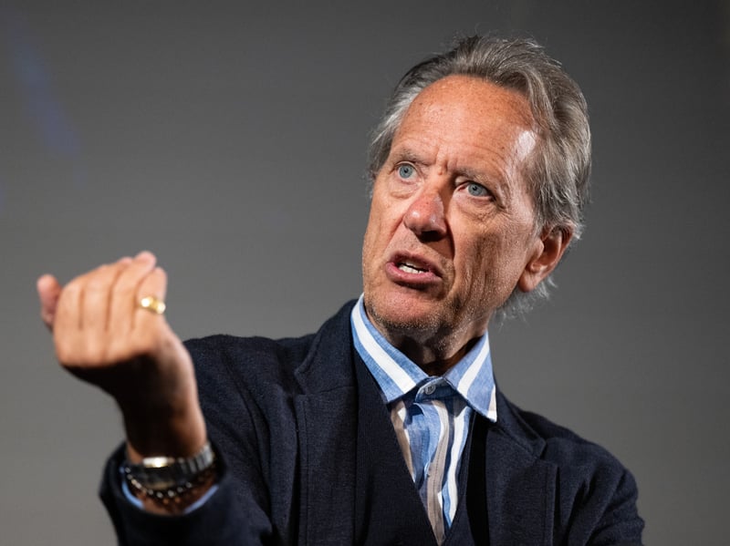 Since his film debut in 1987, Richard E. Grant has appeared in many film and television projects from the likes of Star Wars and Doctor Who to the Iron Lady, Saltburn and many more. 
