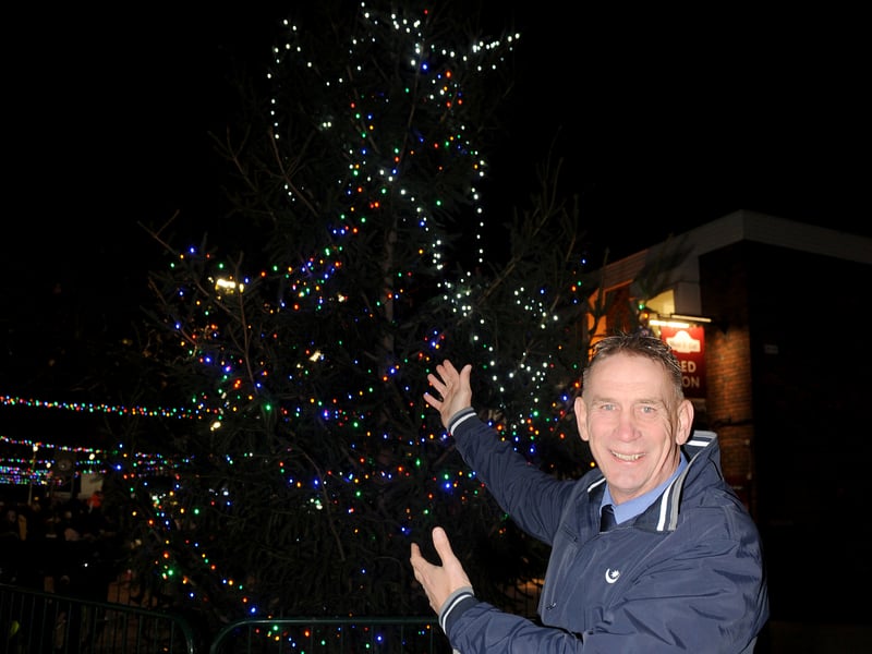 Alan Knight turning on the Christmas lights in Portchester in 2016.
Picture: Sarah Standing (161613-7765)