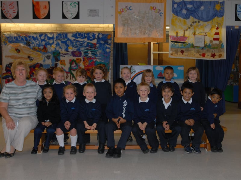 Mrs Jobling's class were ready for a great first day in this lovely photo from 2006.