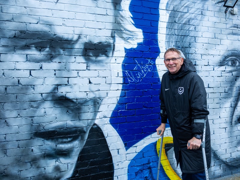 Pictured - Pompey legend Alan Knight next to his mural, having just signed the wall.

Photos by Alex Shute
