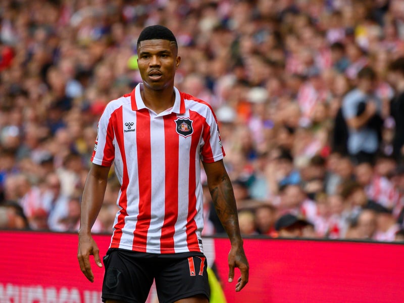 Typically steady on the left during the first half. Rock solid behind Nilson Angulo, giving the winger the platform to express himself. Brentford made a point of attacking down his side after the break and enjoyed more success. 6
