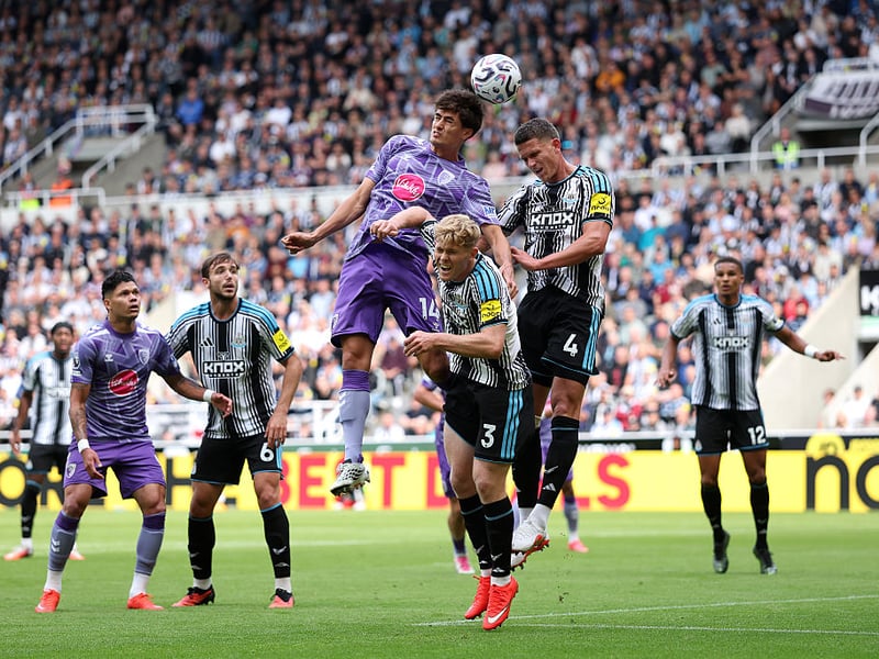 Gifted a golden chance to Evanilson at 1-0 and was relieved to see the striker’s effort sail over the crossbar. Had some awkward moments throughout the afternoon.