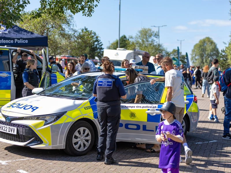 Crowds at Port Solent 999 day.