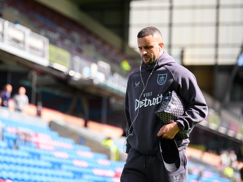 Lots of safe sidewards and backwards passing. Seemed to be booed by his own fans when his name was read out before kick off.