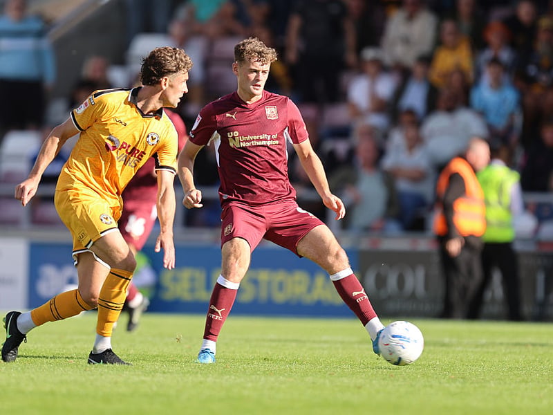 He encountered the same problems as Opoku, although perhaps offered a bit more of a focal point. Nearly scored too when denied by a decent late save shortly after JOW's winner... 6