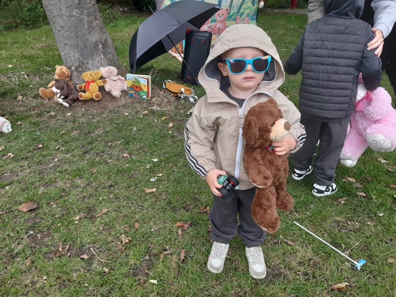 Despite the wet weather, this youngster arrived sporting his shades.