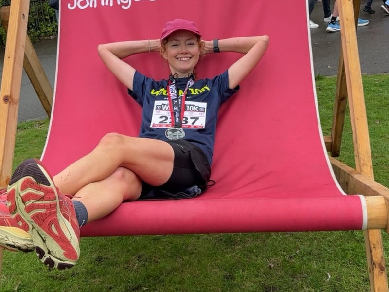 Estelle relaxing after the run