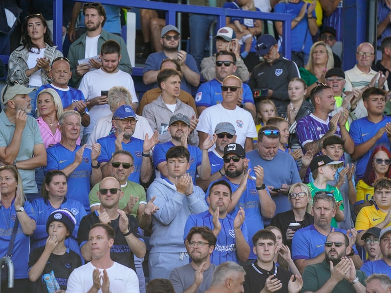 Brilliant pictures of Portsmouth faithful paying tribute to Alan Knight and roaring side on against Cardiff City