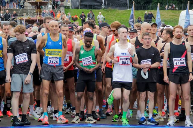 Runners getting ready to begin. Picture: AM Standish