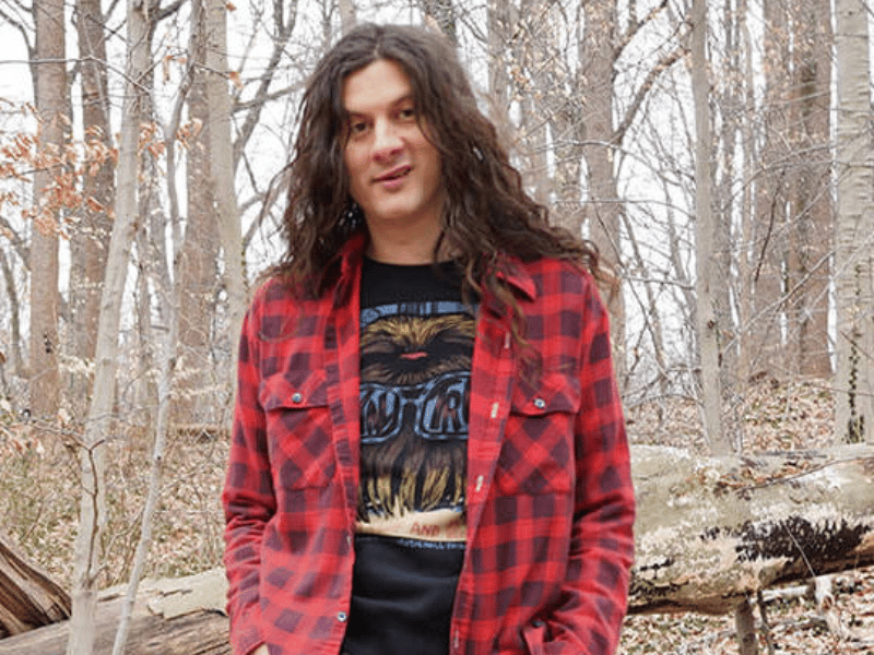 The indie-rock maestro and former War on Drugs guitarist brings his hypnotic, laid-back guitar grooves and psych-pop charm to Armley’s Project House. 🎫 Project House