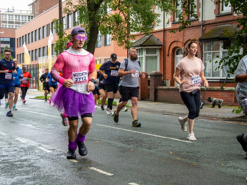 Runners on Parsons Walk. Picture: AM Standish