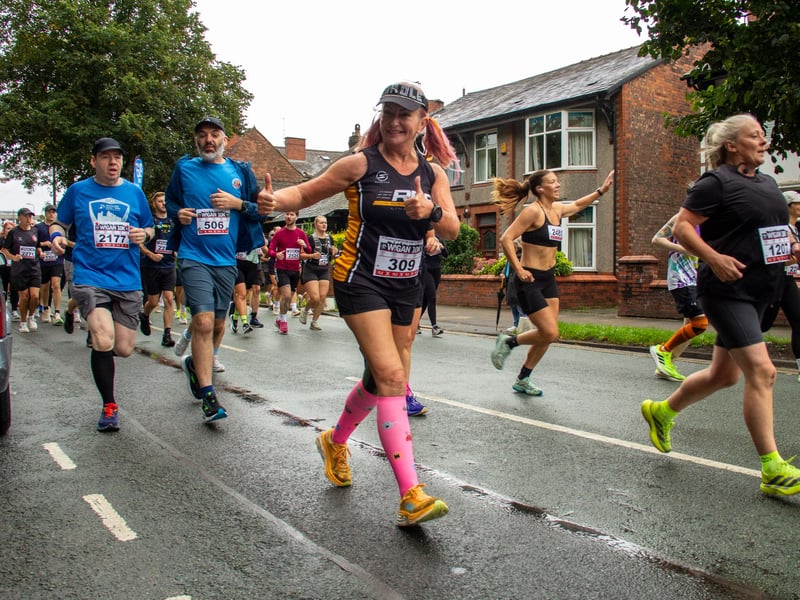 Thumbs up from runners. Picture: AM Standish