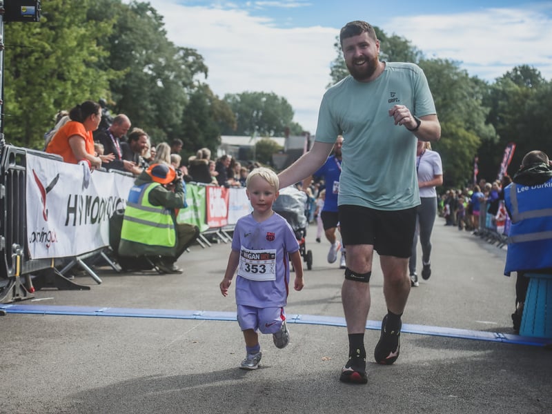 Parents and children ran together. Pic: Michelle Charnock Photographer