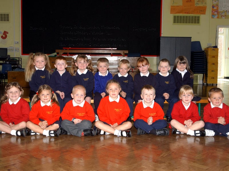 It's Temple Park Infants in a lovely class line-up from back in 2005. Tell us if you recognise anyone.