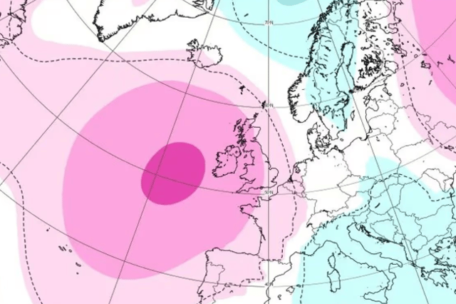 Heavy weather heading towards Ireland