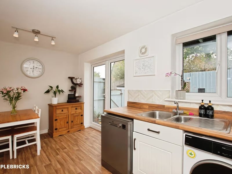 The kitchen/diner again