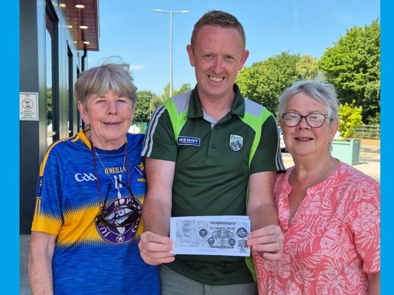 Rita and Mary with Colm Cooper at the Portlaoise Plaza, as part of the fundraisers for the K26 film event.