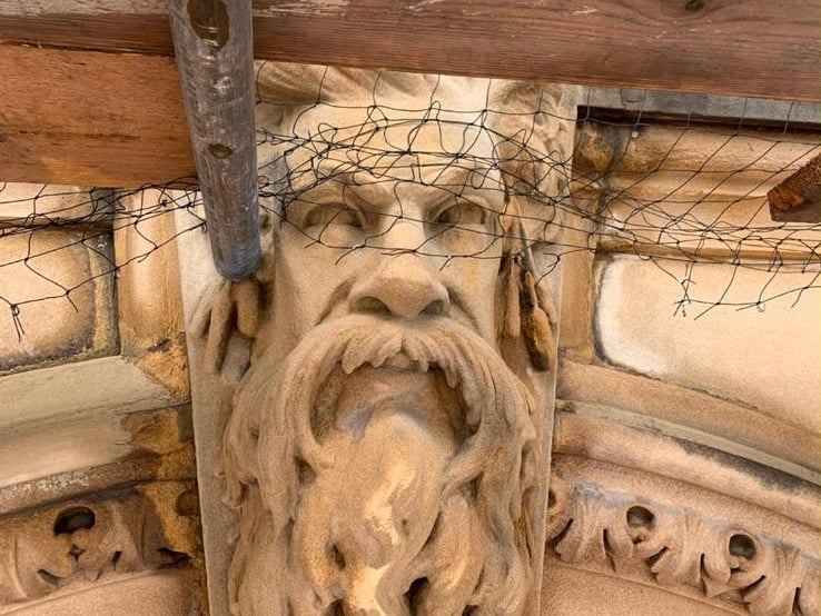 This Palazzo-style building was designed by the architects Flockton and Abbott as offices for the Sheffield Water Works Company. The sculpted heads of Greek and Roman water gods are above the ground-floor windows.
