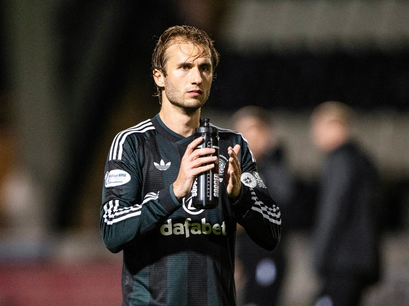 Another big match where the Swedish attacking midfielder played on the periphery. Rarely involved in attacking moves. Threw his hands up in the air in frustration after being subbed on 62 minutes. 4