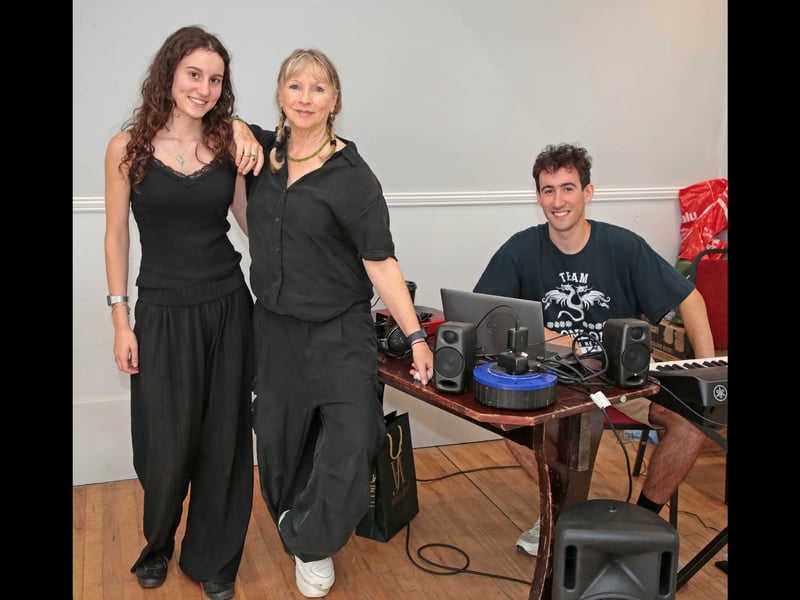 Isabella, Marguerite and Giacomo Donlon