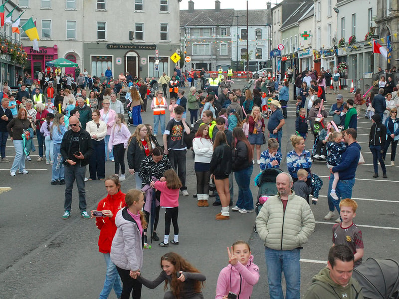 There was a great atmosphere in Roscrea town centre for the first Castle Street Festival. Photo: PJ Wright