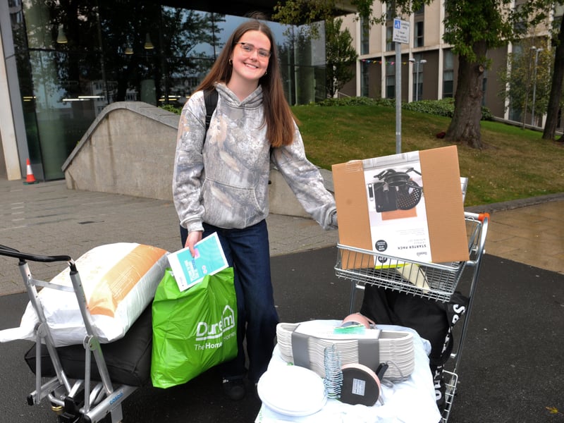 Anna Robinson from Surrey has moved to Leeds to study Business Management.