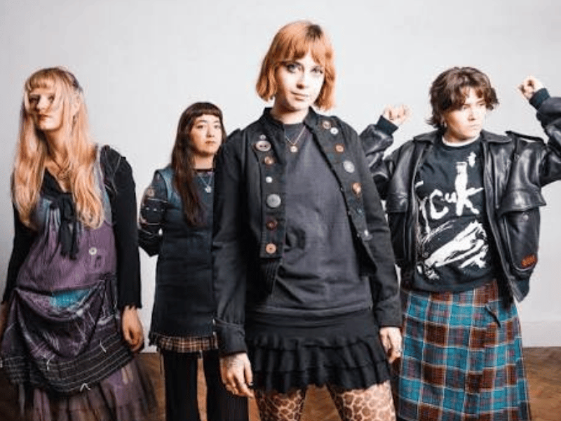 One of the most acclaimed new indie-pop outfits on the UK circuit headlines the University campus, supported by Sarah Crean. 🎟️ Leeds University Stylus