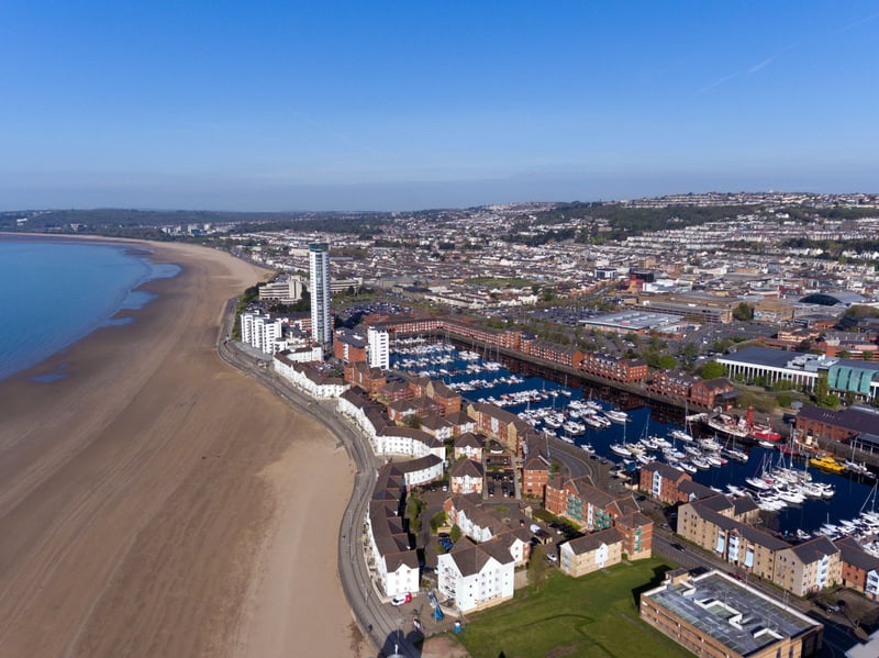 Swansea University is the best place to study medicine in Wales, with a total of 75.7 points in the rankings. It has a staff-to-student ration of 10.2.