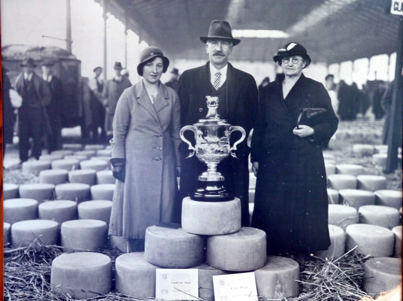 Singleton’s Dairy was established in 1934 in Longridge by Robert and Duillia Singleton, building upon a family cheesemaking tradition dating back to the eighteenth century. It was aquired by fellow Lancashire cehesemaker Carron lodge in 2022. Pictured: Members of the SIngleton family at Preston Covered Market in 1934.