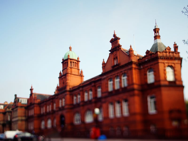 Durham University takes four position, earning 87.7 points for its history degree. A near-perfect 99.4 of first year students made it into second year.
