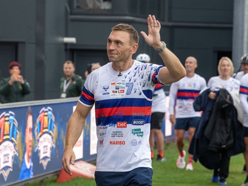  Sir Kevin Sinfield at Wakefield Trinity Rugby League Club finishing day 3 of his ultramarathons