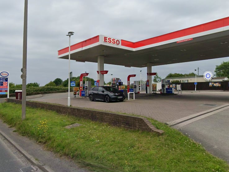ESSO - PRESTON NEW ROAD, BLACKPOOL: 169.9p