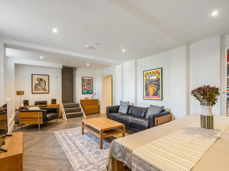 It is currently on the market for £270,000 with ROK Marsh. 


Picture: Zoopla/ Rok Marsh 