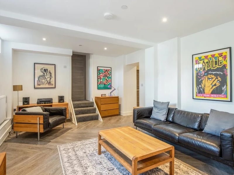 This three-bedroom flat sits on the residential development created at the site of the former HMS Kingston Prison which closed in 2013. 


Picture: Zoopla/ Rok Marsh 